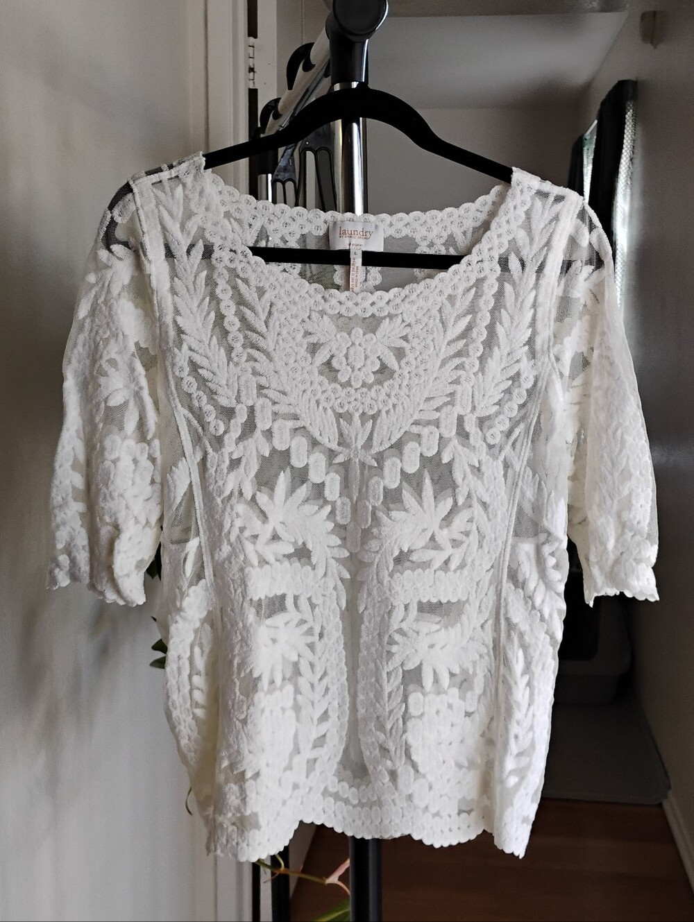Laundry By Shelli Segal White Lace 3/4 Sleeve Top